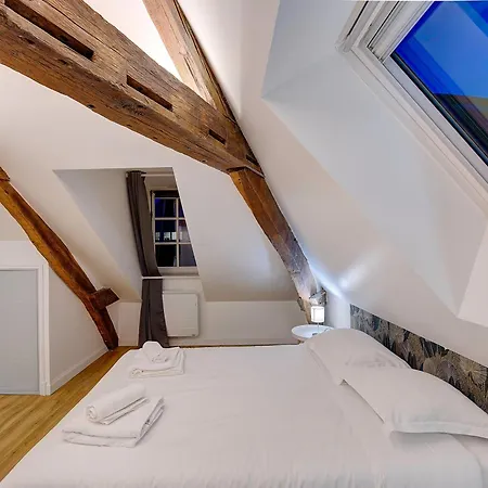 L'azur / 100m Gare Apartament