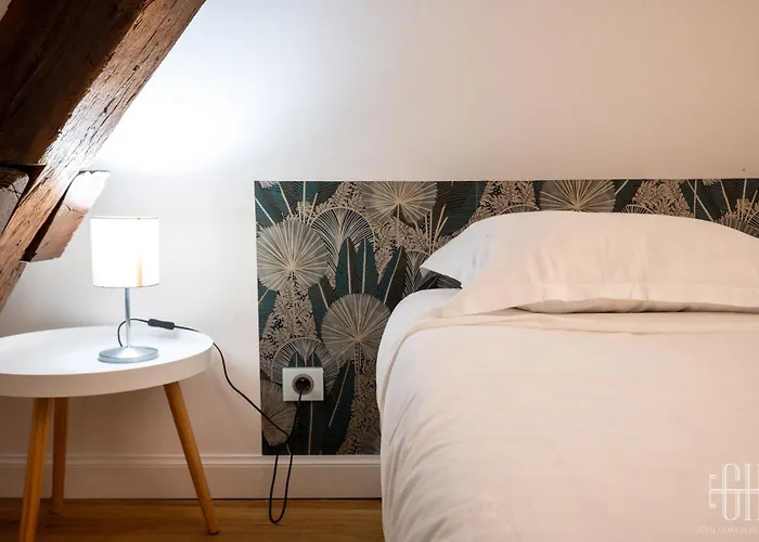 L'azur / 100m Gare Apartament