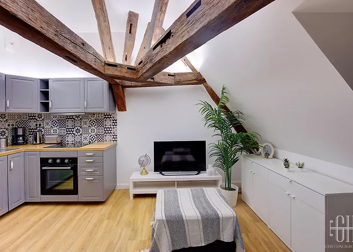 L'azur / 100m Gare * Тур