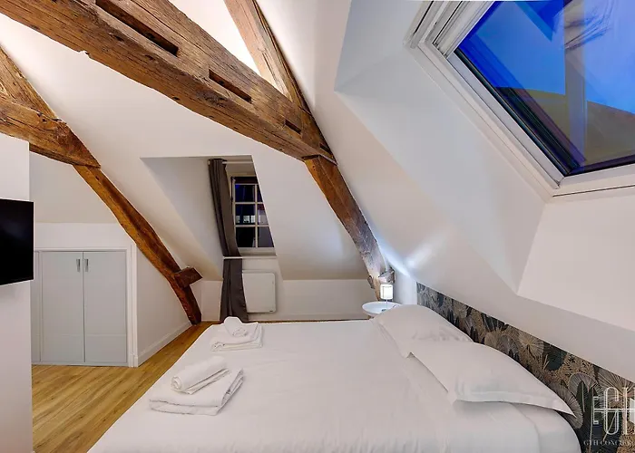 L'azur / 100m Gare Apartament